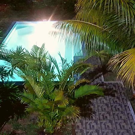 Aux Plaisirs De La Vie Chambre Chez L Habitant Flic en Flac Экстерьер фото